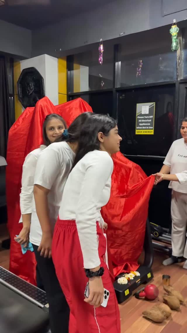 Instagram post from warriorfitnesshandewadi. This post is in position 1.